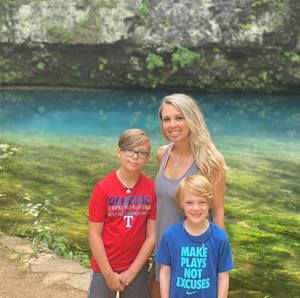 Meet your Posher, Lacee